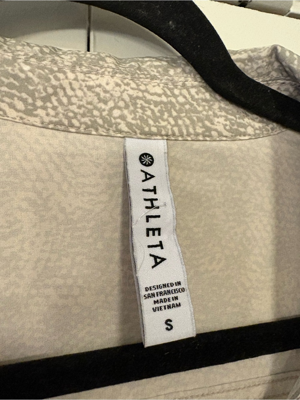 Athleta Light Gray Patterned Long Sleeve Drawstring Shirt Dress - Picture 3 of 4